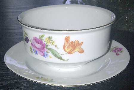 HEP54 Gravy Boat with Attached Underplate