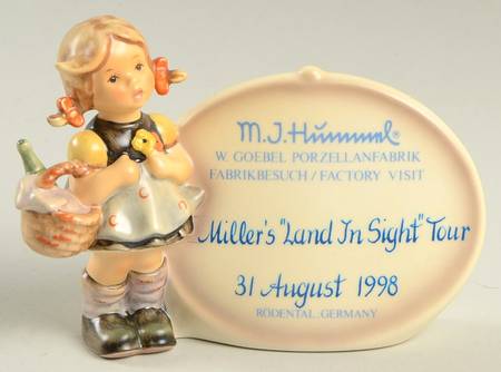 Advertising Signs-Plaques Tm7-Little Visitor/Land In Sight Tour - Advertising Sign