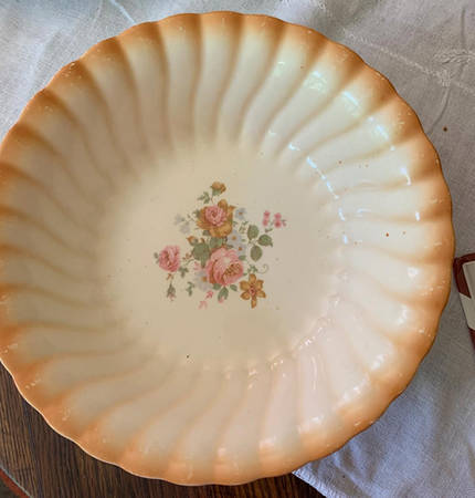 HLC3767 9" Round Vegetable Bowl