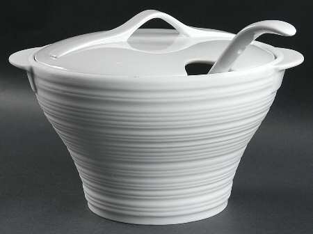 Rings Tureen & Lid w/Ladle