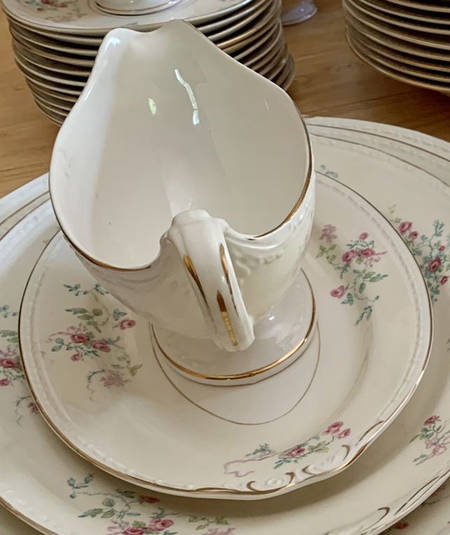 HLC3839 Gravy Boat & Underplate