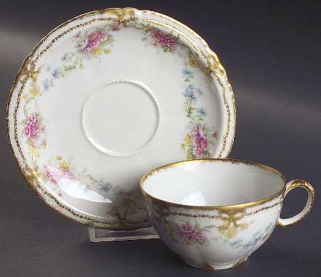 Schleiger 1058-7 Flat Cup & Saucer Set