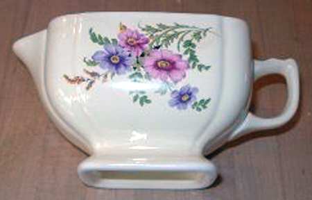 JJ52 Creamer