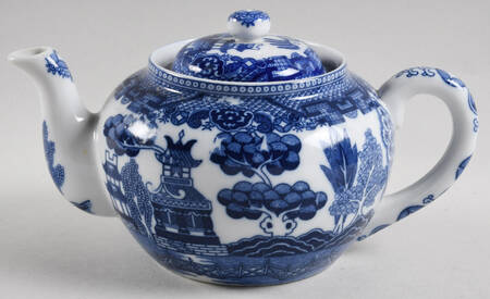 Blue Willow Mini Teapot & Lid