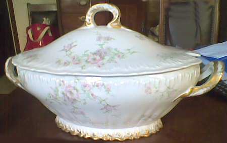 H4211 Tureen &  Lid
