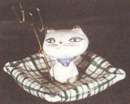 Cozy Kittens Ashtray with Attached Match Holder