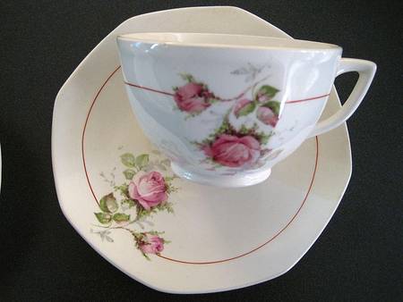 HLC3968 Footed Cup & Saucer Set