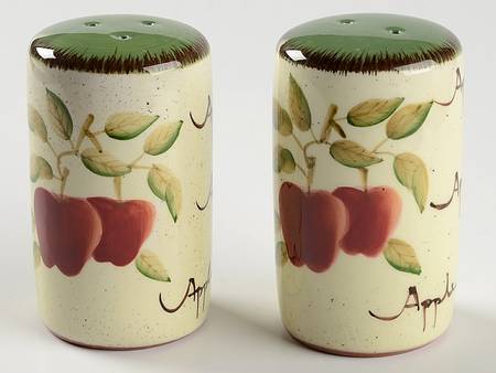 Apple Orchard Collection Salt & Pepper Set