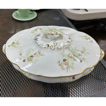 HLC4082 Oval Covered Vegetable