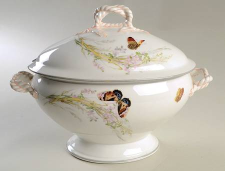 Meadow Visitors (Smooth, Gray Trim) Tureen &  Lid
