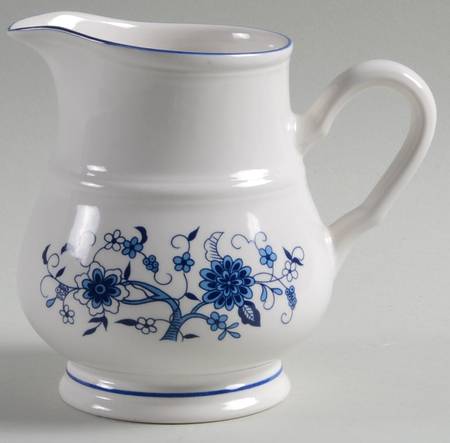 Seine Blue (Smooth, Blue Trim) Creamer