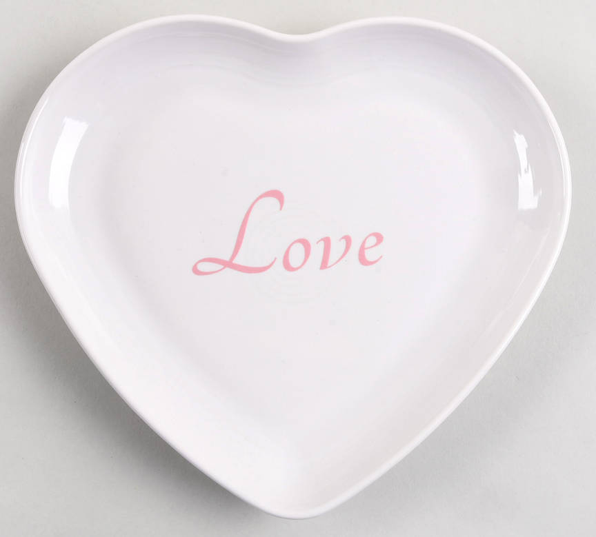 Fiesta Bridal 9" Heart Plate