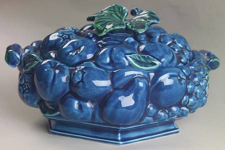 Mood Indigo Blue Round Covered Vegetable