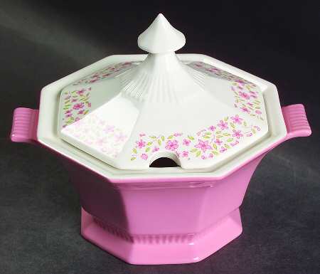 Mary Jane Sauce Boat & Lid
