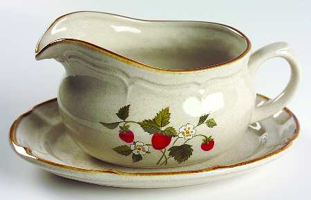 La Fraise Gravy Boat & Underplate
