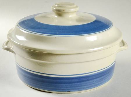 Huckleberry 2.5 Qt Round Covered Casserole