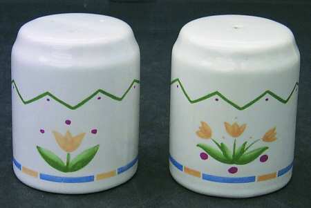 Ariel Salt & Pepper Set by International