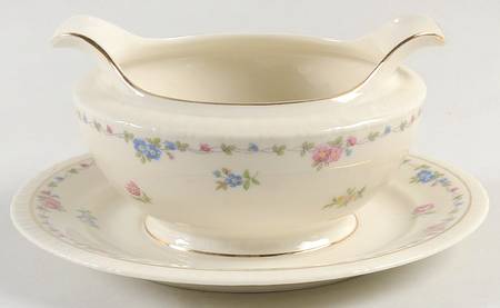 IMB21 Gravy Boat with Attached Underplate by Imperial Bohemian