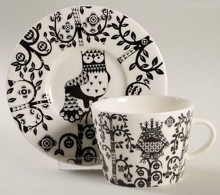 Taika Black Flat Cup & Saucer Set
