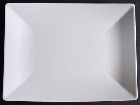 Myndig Rectangular Dinner Plate
