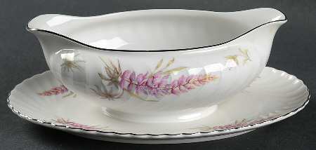 Mayflower Gravy Boat with Attached Underplate