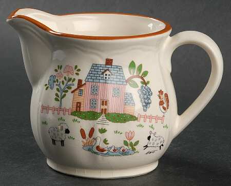 Country Home Creamer