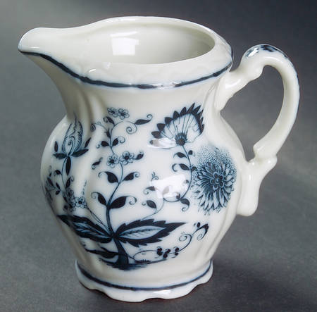 Blue Onion Creamer