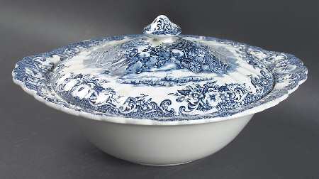 Coaching Scenes Blue Round Covered Vegetable