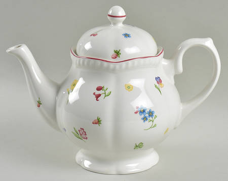 Fleurette Teapot & Lid by Johnson Brothers