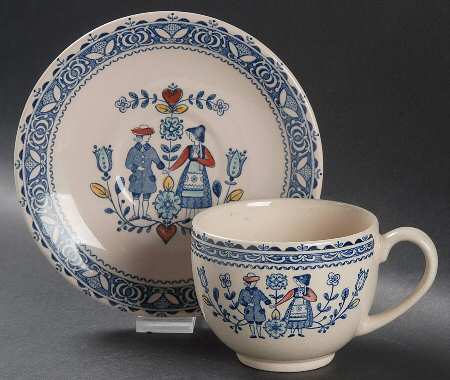 Flat Cup & Saucer Set