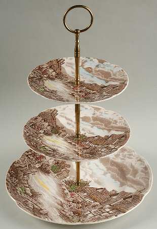 Olde English Countryside Brown Multicolor 3-Tiered Serving Tray (DP, DES, BB)