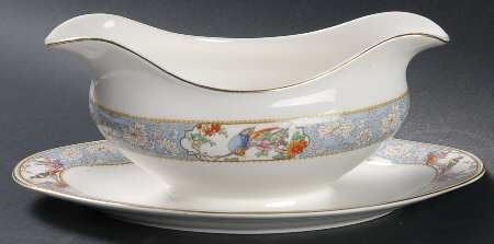 The Vigo (Smooth) Gravy Boat with Attached Underplate by Johnson Brothers