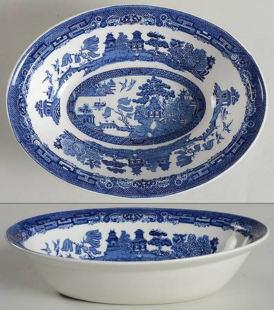 Willow Blue (Made in England, Earthenware, Newer) 9" Oval Vegetable Bowl