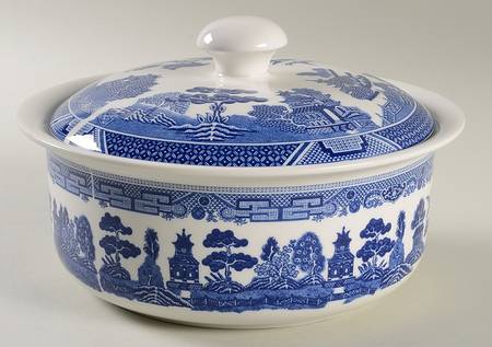 Willow Blue (Made in England, Earthenware, Newer) 2 Qt Round Covered Casserole