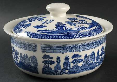 Willow Blue (Made in England, Earthenware, Newer) 2 Qt Round Covered Casserole
