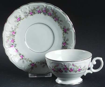 Marianna Footed Cup & Saucer Set