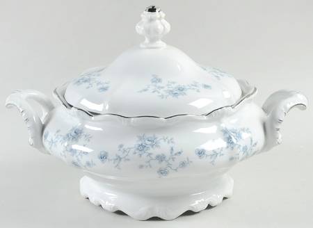 Blue Garland (Bavaria Backstamp) Round Covered Vegetable