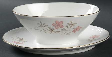 Rosita Gravy Boat with Attached Underplate