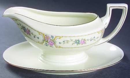 Primrose Gravy Boat with Attached Underplate