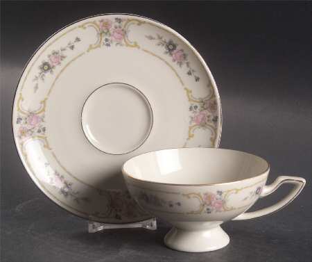 Primrose Footed Cup & Saucer Set