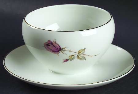 Summer Rose Gravy Boat with Attached Underplate
