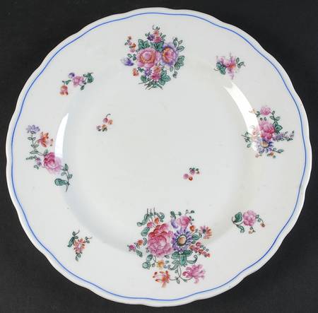 Olde English (Scalloped) Dinner Plate