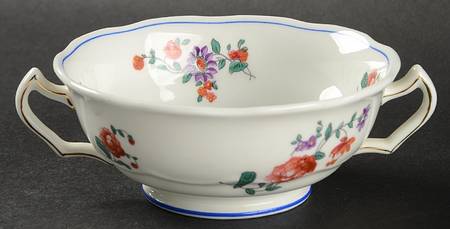 Olde English (Scalloped) Footed Cream Soup Bowl