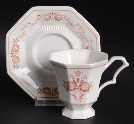 Russet Footed Cup & Saucer Set
