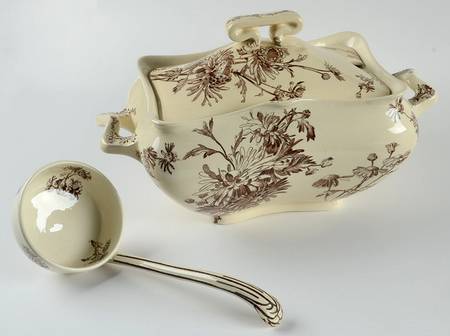 Chrysanthemum Tureen & Lid w/Ladle