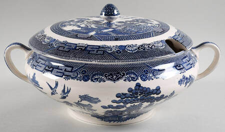 Willow Blue (Black & Blue Backstamps, Older) Tureen &  Lid