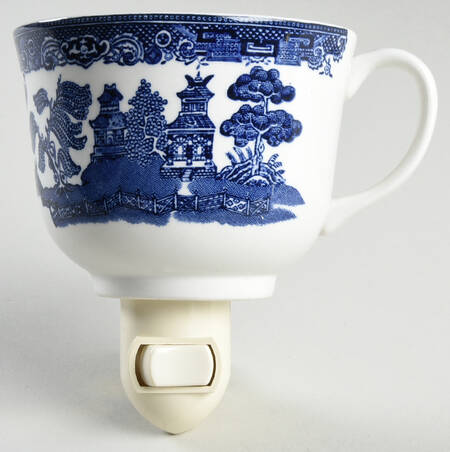 Willow Blue (Black & Blue Backstamps, Older) 1 5/8" + cup (H) Night Light/Cup HC