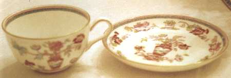 17324 Flat Cup & Saucer Set