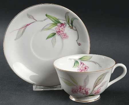 JYO47 Footed Cup & Saucer Set by Jyoto