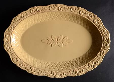 Isabella Yellow 18" Oval Serving Platter